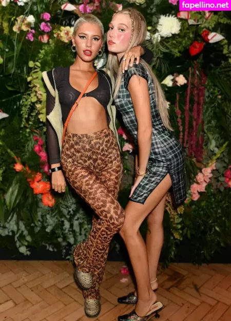 Iris Law OnlyFans Thumbnail #6IFdsEnpeb