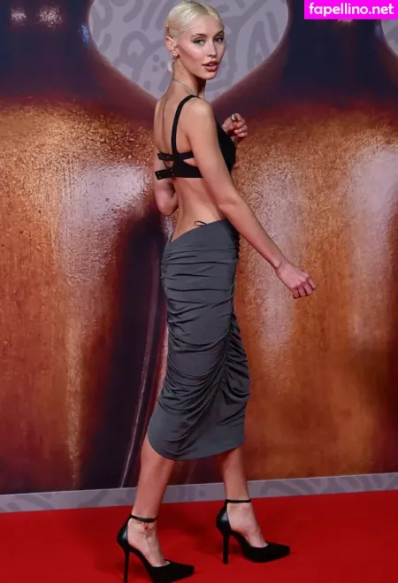 Iris Law OnlyFans Thumbnail #9Y0D1kGtwe