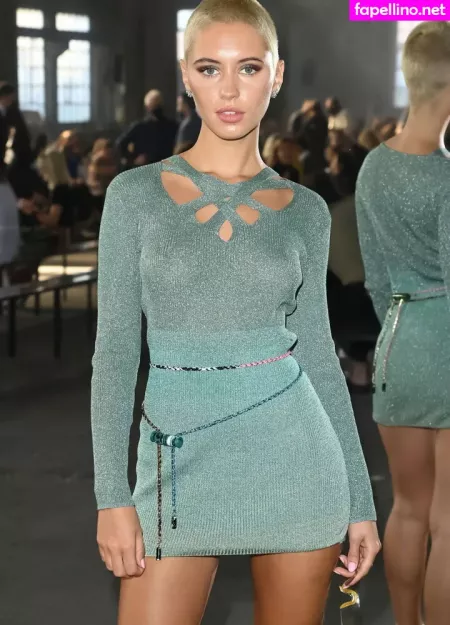 Iris Law OnlyFans Thumbnail #EwCQCHyKgl