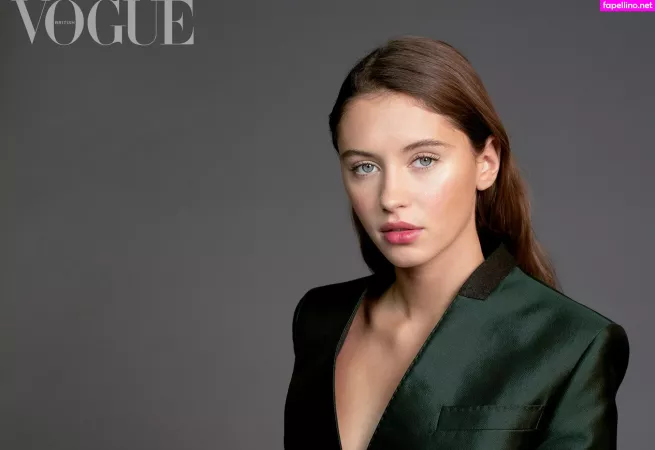 Iris Law OnlyFans Thumbnail #UWbg8FyTUt
