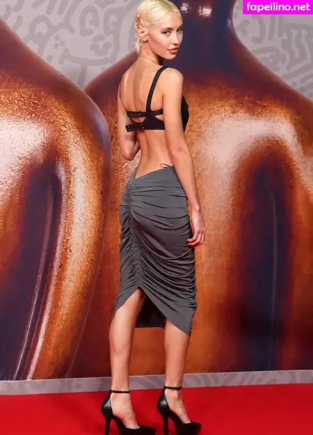 Iris Law OnlyFans Thumbnail #n0M7Bu0Mqw