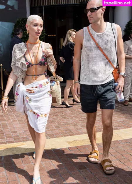 Iris Law OnlyFans Thumbnail #ps1VhchqSK