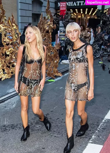 Iris Law OnlyFans Thumbnail #pyIjExkzQx