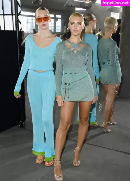 Iris Law OnlyFans Thumbnail #renDu4RjvE