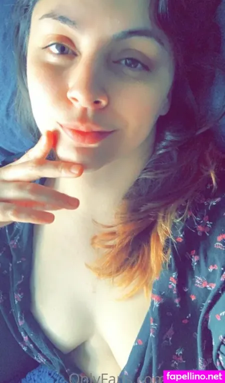 Iris Ren OnlyFans Thumbnail #HWCiXm45F7