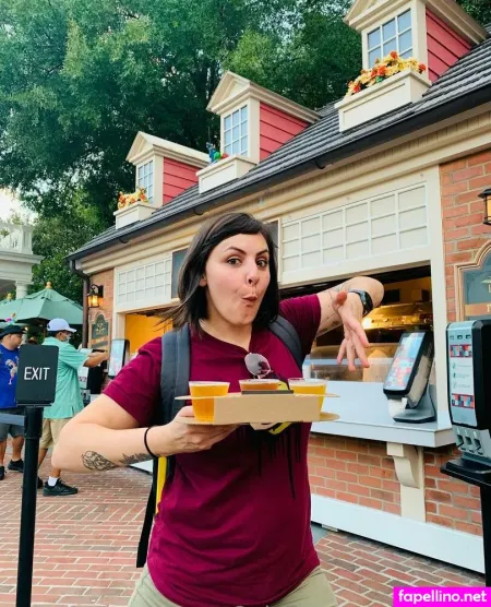 Iris Ren OnlyFans Thumbnail #JDHqjAiq1y