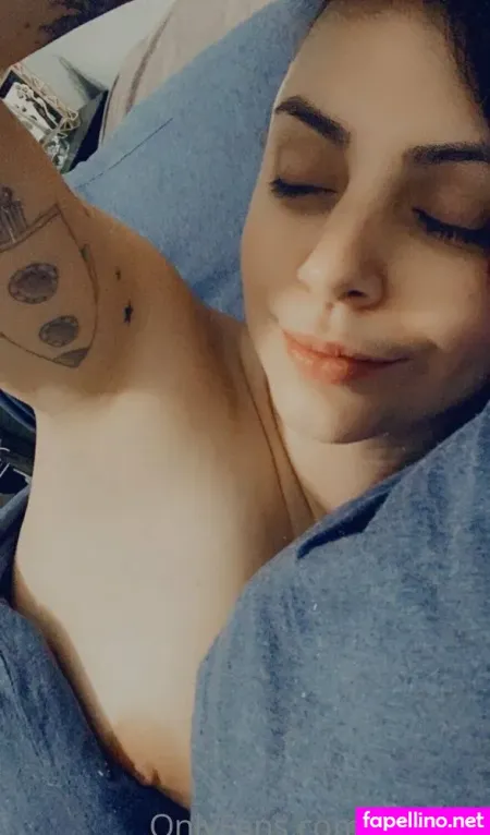 Iris Ren OnlyFans Thumbnail #RwWU5mBsbS