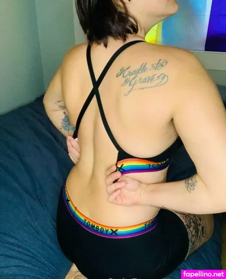 Iris Ren OnlyFans Thumbnail #XbeN6GeahS