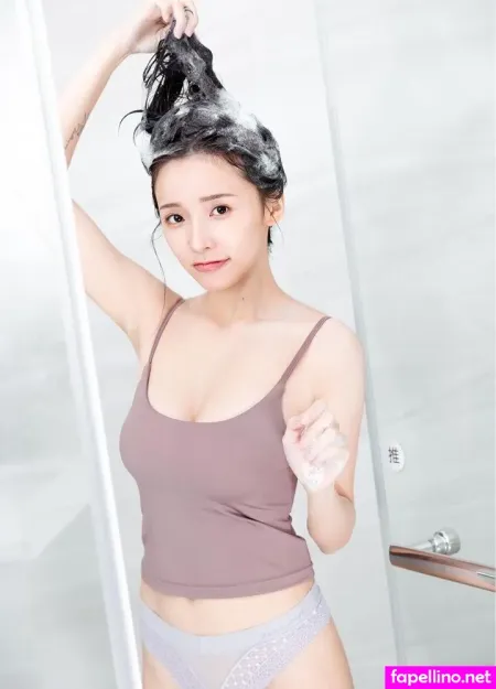 Iris Xiao OnlyFans Thumbnail #gT9pCsllif