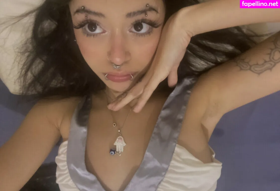bitchesblazed, iris, irisblazed Nude Leaked OnlyFans Photo #yXxqVm7e7E