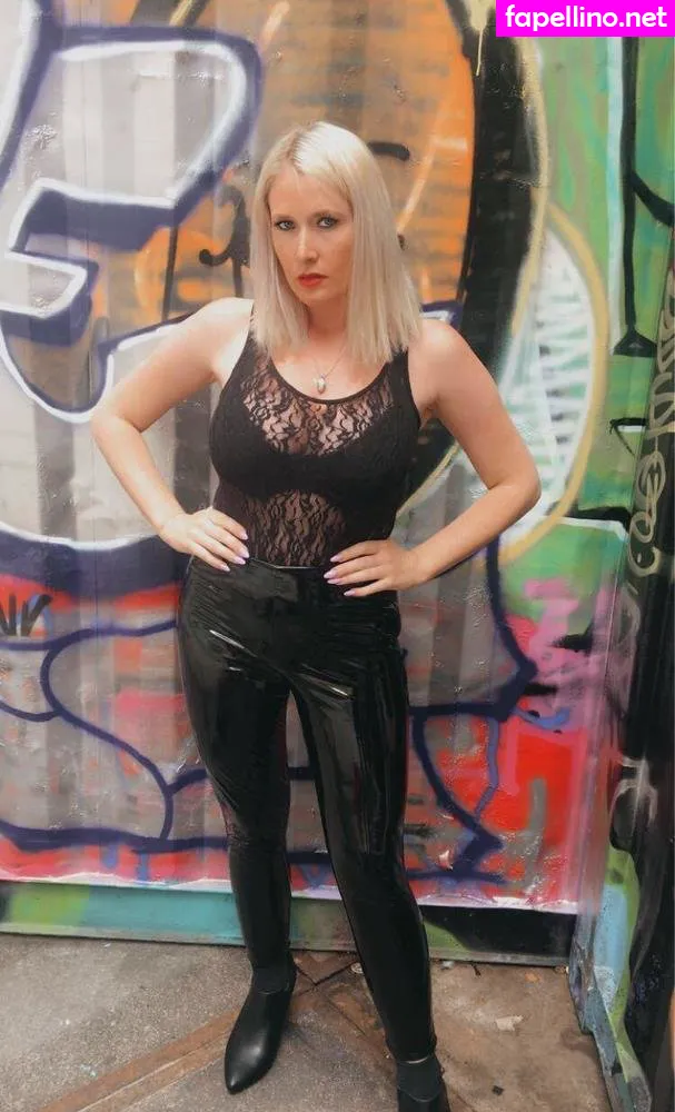 irisqueen28, irisqueenfan Nude Leaked OnlyFans Photo #En9MXeQtVj