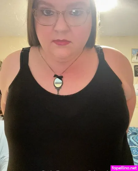 Irisselene03 OnlyFans Thumbnail #5Xl1f6jrfJ