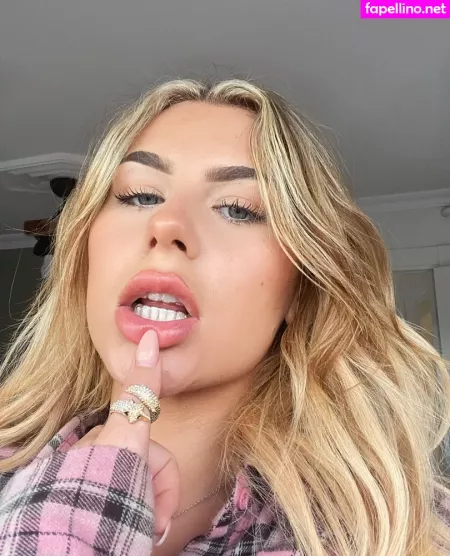 Irltinax OnlyFans Thumbnail #cA4GYOArsJ