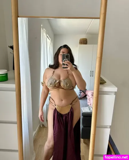 Isa Honey OnlyFans Thumbnail #w0AYwOekKW