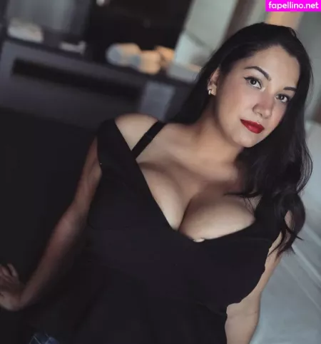 Isa Malone OnlyFans Thumbnail #4rJiK6DUyx