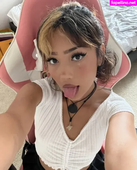 Isa Marin OnlyFans Thumbnail #9mYnfcOZ4j