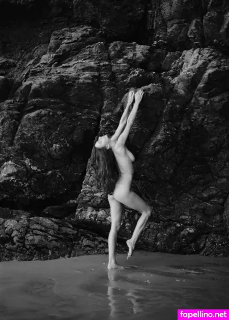 Isa Reda 3 OnlyFans Thumbnail #CpL0U5nhQW