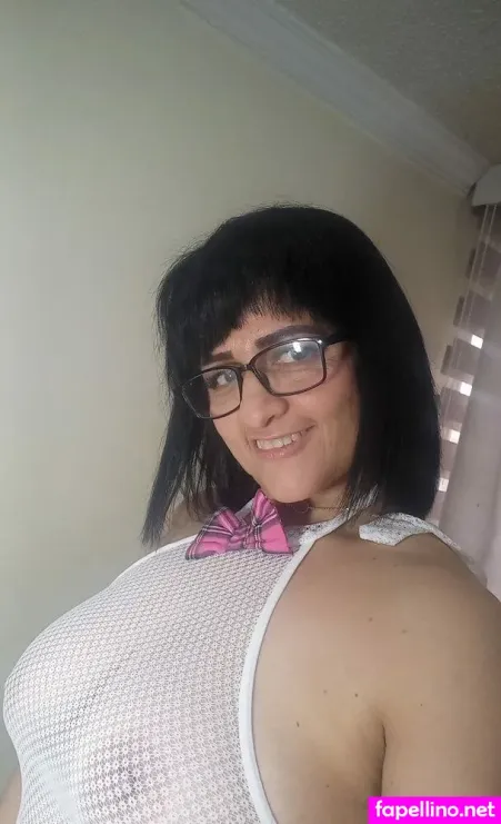 Isabeel Sofia01 OnlyFans Thumbnail #0S2aBgRCut