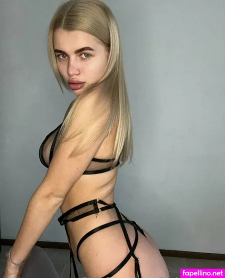 Isabel Bond OnlyFans Thumbnail #N0xuFq4FqC