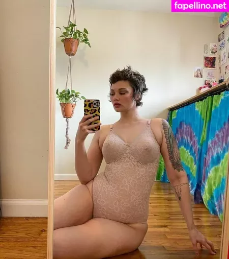 Isabel Hendrix OnlyFans Thumbnail #XBepivKWNq