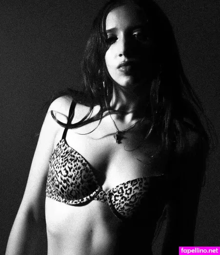 Isabel Larosa OnlyFans Thumbnail #MZTeunzHs8