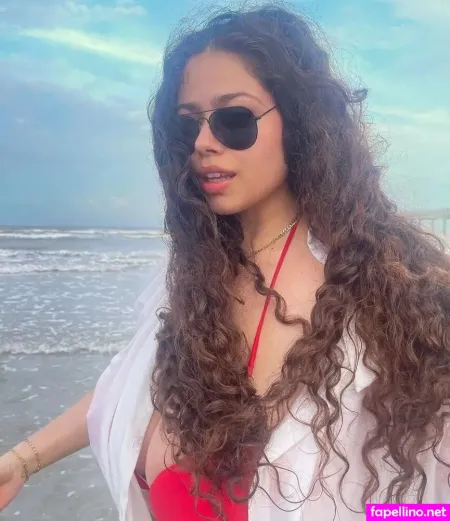 Isabel M OnlyFans Thumbnail #AfVq7BmE9C