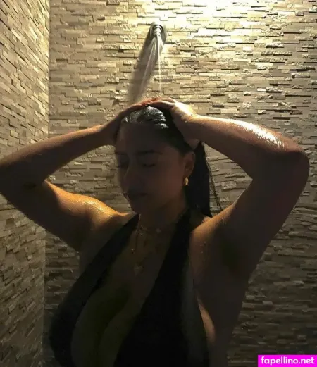 Isabel M OnlyFans Thumbnail #ygIPWYaaP1