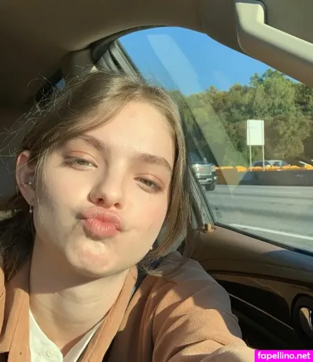 Isabel Myers OnlyFans Thumbnail #IWm5OVy46J