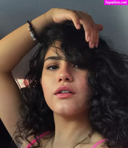 Isabel Neru OnlyFans Thumbnail #7FkmAxlgUz