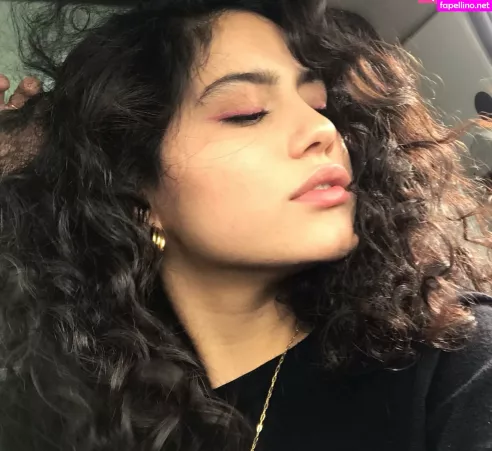 Isabel Neru OnlyFans Thumbnail #C0heU8Wjdx