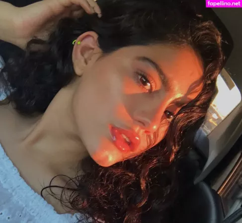 Isabel Neru OnlyFans Thumbnail #Wat5MOmQ0Q