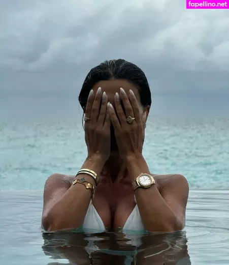 Isabel Raad OnlyFans Thumbnail #59J1mKreTY