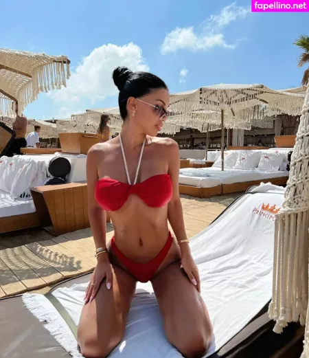 Isabel Raad OnlyFans Thumbnail #JMB50y5PUo