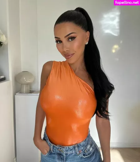 Isabel Raad OnlyFans Thumbnail #QVXz1vdj4m