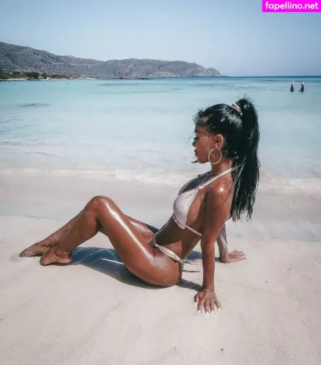 Isabel Raad OnlyFans Thumbnail #Rt7i6AJTpG