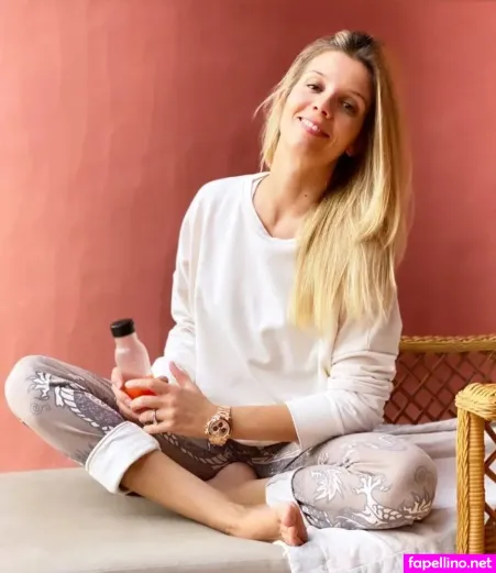 Isabel Vollmer OnlyFans Thumbnail #5GVQHE7D2u
