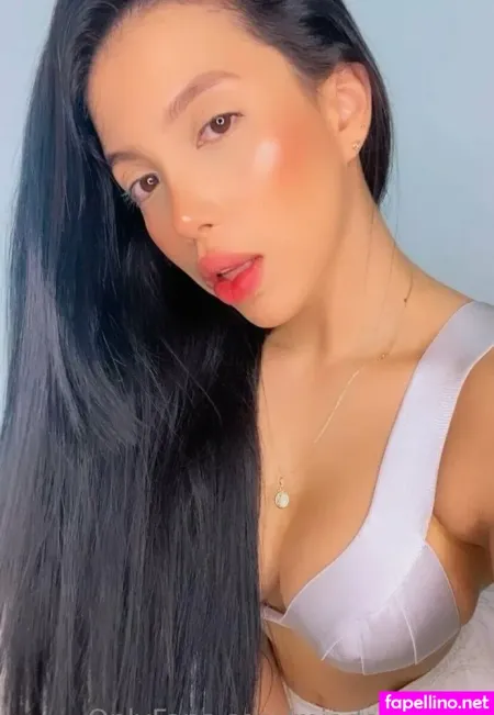 Isabel W OnlyFans Thumbnail #1tT00wus0i