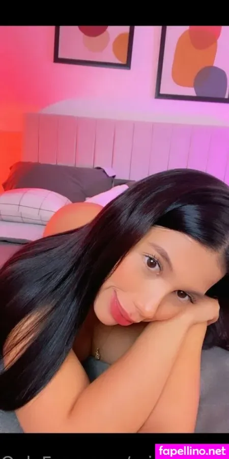 Isabel W OnlyFans Thumbnail #2uTLl1Qixs