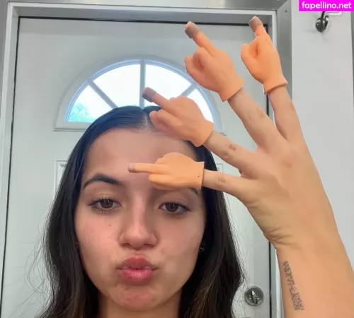 Isabela Merced OnlyFans Thumbnail #8lsl5WaL7Q