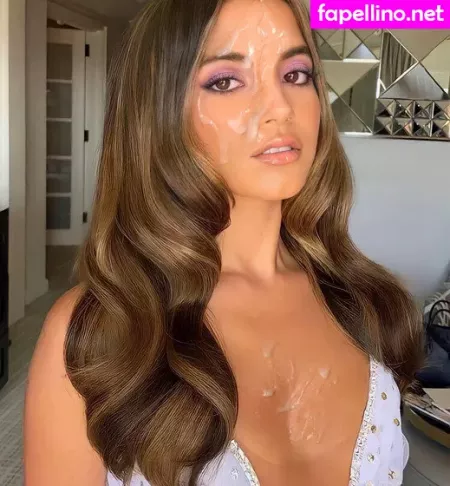 Isabela Merced OnlyFans Thumbnail #B8viO51E5y