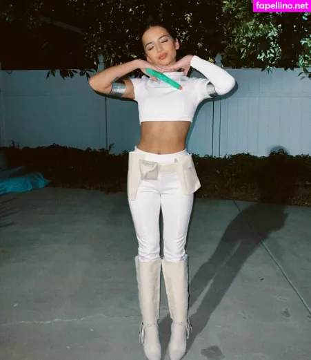 Isabela Merced OnlyFans Thumbnail #IoG1UNyox1