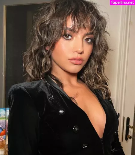 Isabela Merced OnlyFans Thumbnail #O0dKKBm6aw