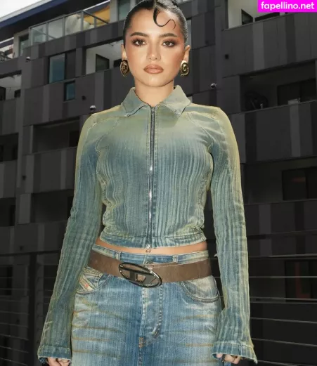 Isabela Merced OnlyFans Thumbnail #U2cuQkAFat
