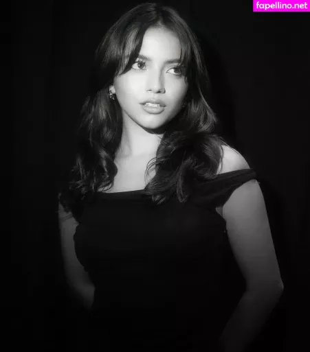 Isabela Merced OnlyFans Thumbnail #gIYhlN6zeM