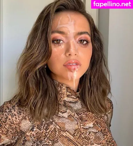 Isabela Merced OnlyFans Thumbnail #hX9HpxPgr0