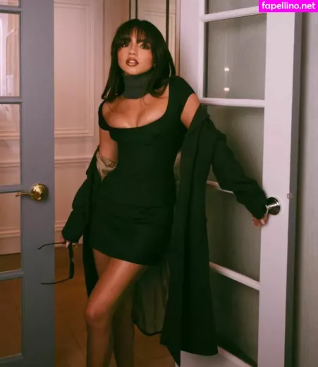 Isabela Merced OnlyFans Thumbnail #kXcIkbMyDU