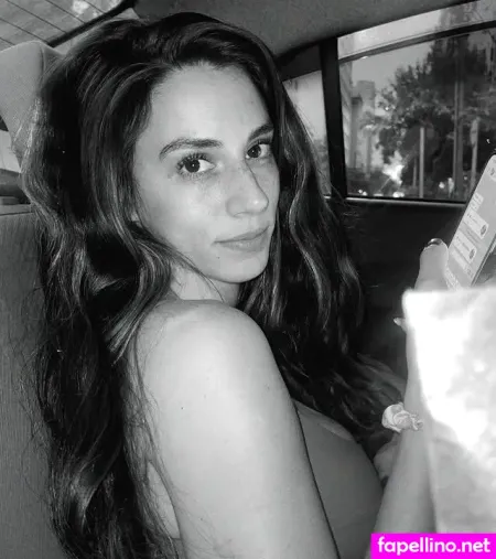 Isabela Reda OnlyFans Thumbnail #pUWX8gS9lm