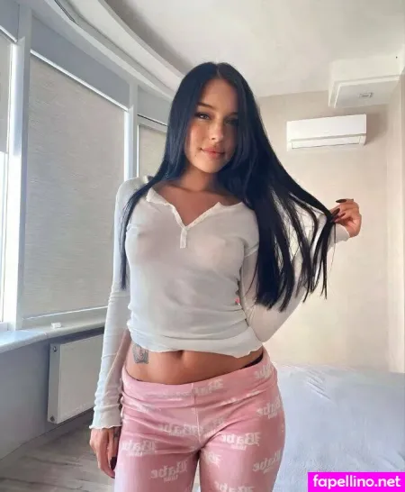 Isabelaevans OnlyFans Thumbnail #ombZz0zPrz