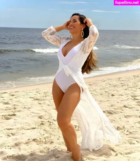 Isabele Benito OnlyFans Thumbnail #wfxg0UC00W