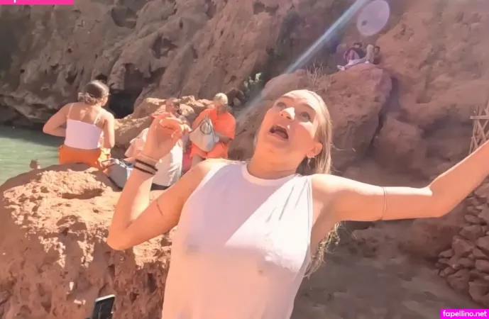 Isabell Afro OnlyFans Thumbnail #17UEf9scU2